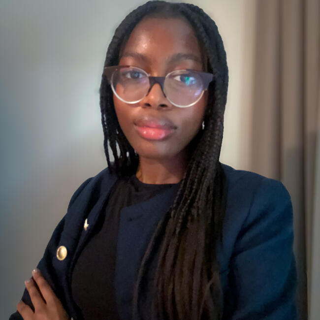 Babysitter in Differdange: Thiona