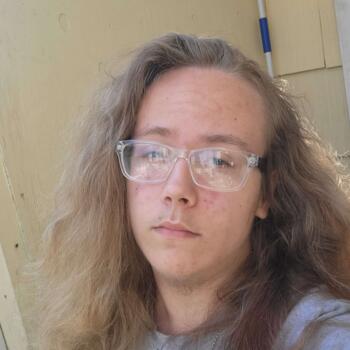 Babysitter in Everett (Washington): Holdyn
