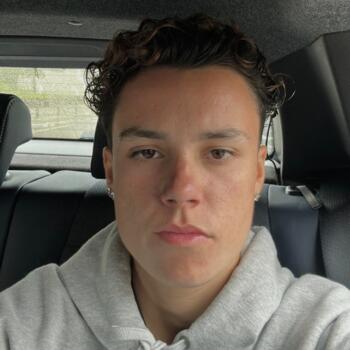 Babysitter in Vert-le-Petit: Léa