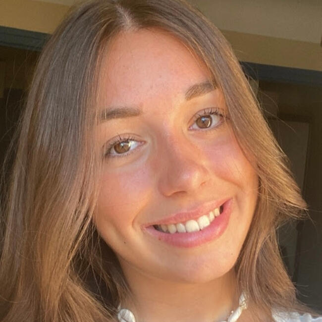 Babysitter in Toulouse: Clara