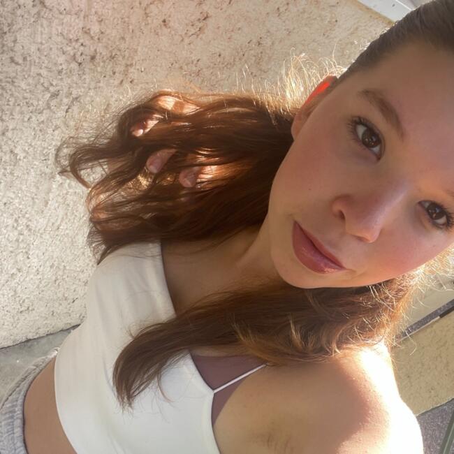 Babysitter in Moncourt-Fromonville: Jade