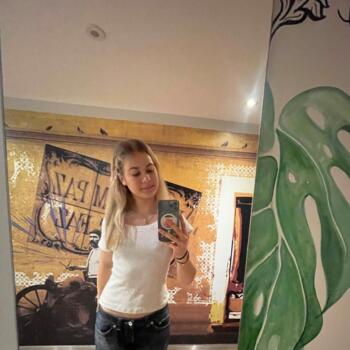 Babysitter Auckland: Tia