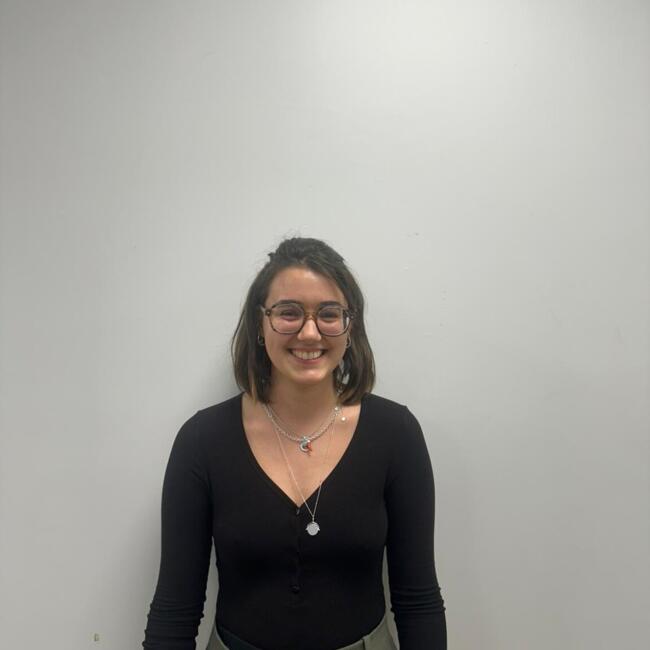 Babysitter in Saint-Leu-la-Forêt: Lucie