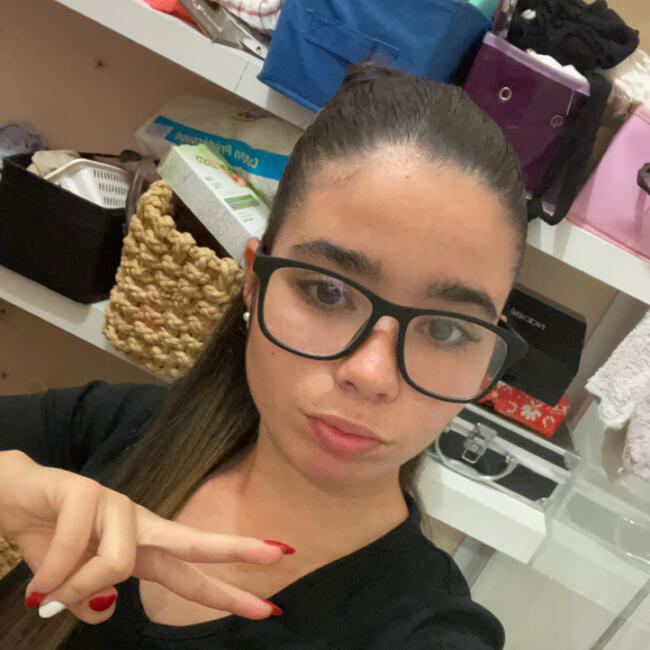 Babysitter in Rennes: Tina