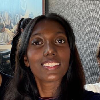 Babysitter in Singapore: Thejaswhinii