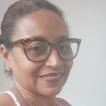 Babysitter in Salvador: Jaciara