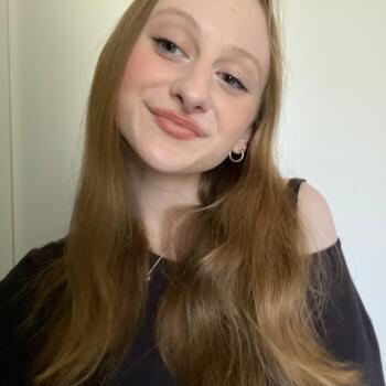 Babysitter in Canberra: Isabella