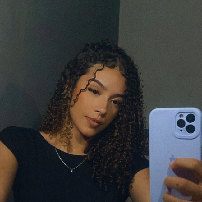 Babá em Goianira: Bruna