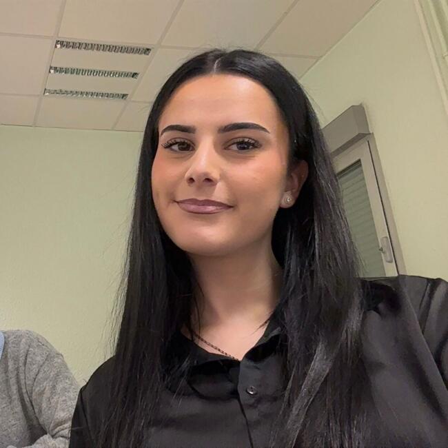 Babysitter in Thoiry: Rona