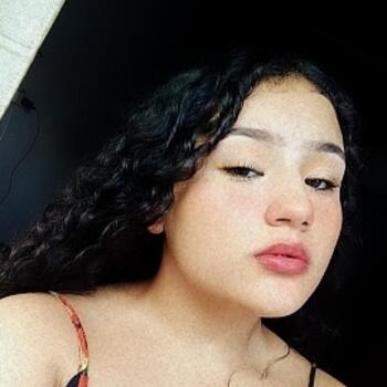 Babysitter in Medellín: Valentina