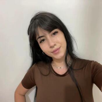 Babysitter Brasília: Maria Flor