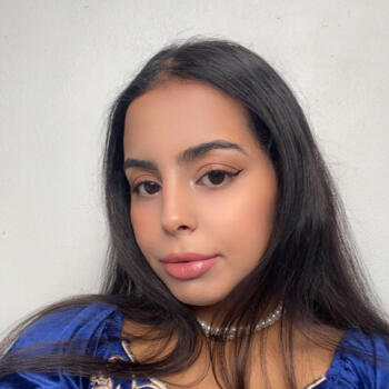 Nanny in Oran: Amira