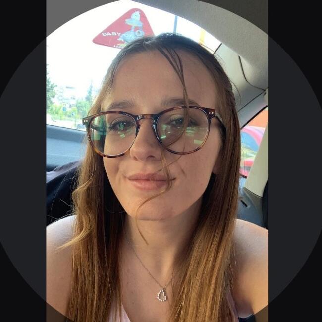 Babysitter in Ágioi Anárgyroi: Δήμητρα