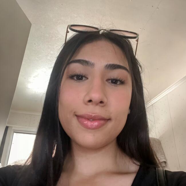 Babysitter in El Monte: Anaís Paredes