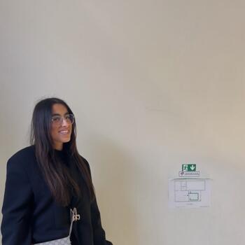 Babysitter in Sint-Niklaas: Yasmine