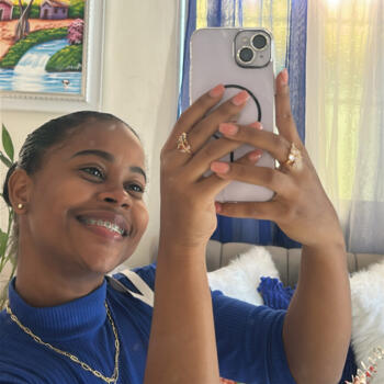 Babysitter Bajos de Haina: Ashley