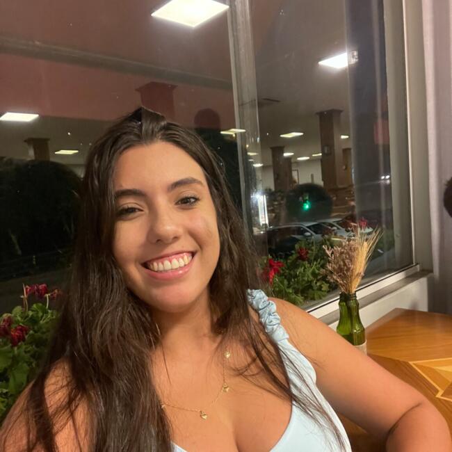 Babysitter in Gramado: Maria