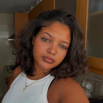 Babysitter in Coimbra: Aisha