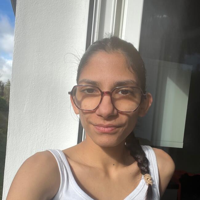 Babysitter in Niort: Ana