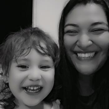 Babysitting job in Santa Tecla: Y