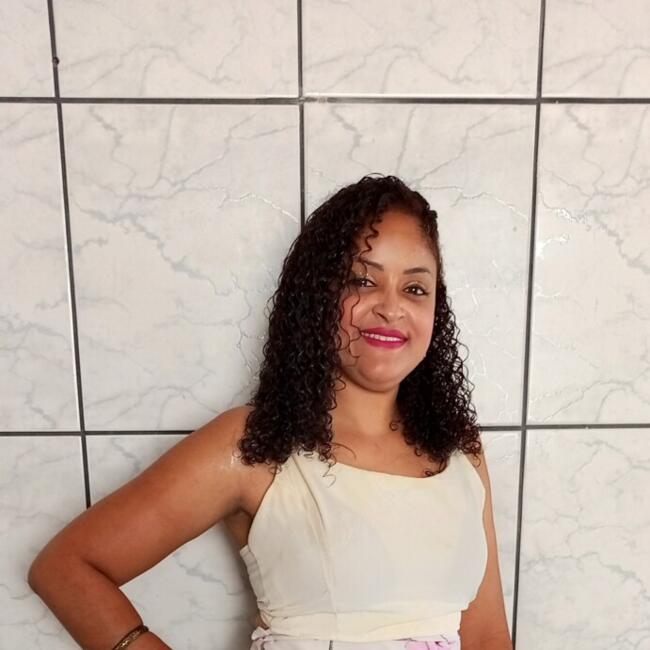 Babysitter in Araguari: Lidiane