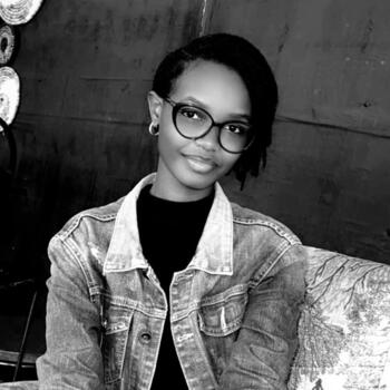 Babysitter Kigali: Christella