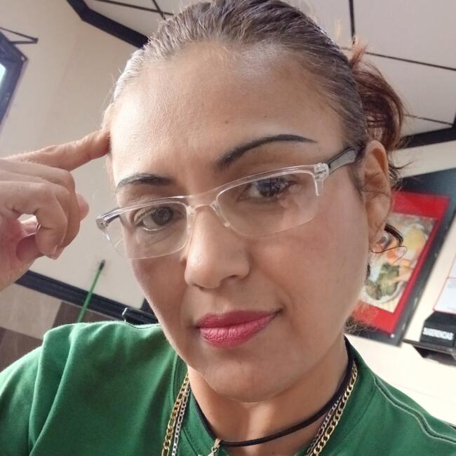 Babysitter in Aserrío de Gariché: Virginia