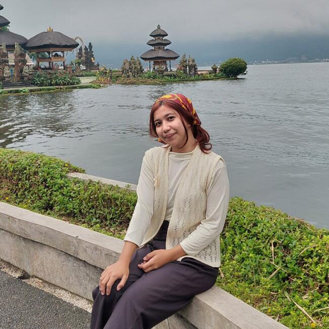 Babysitter in Bandung: Helma