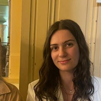 Babysitter in Besançon: Cerise