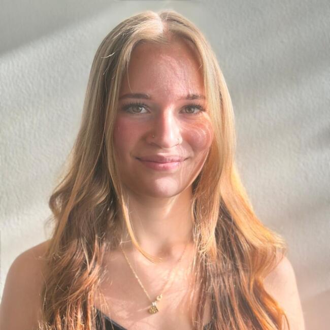 Babysitter in Innertkirchen: Romina