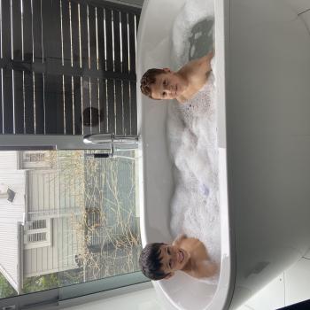 Babysitting job in Auckland: babysitting job Roshnee