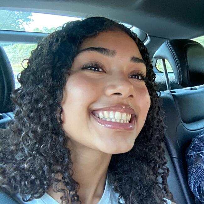 Babysitter in Nantes: Asmine