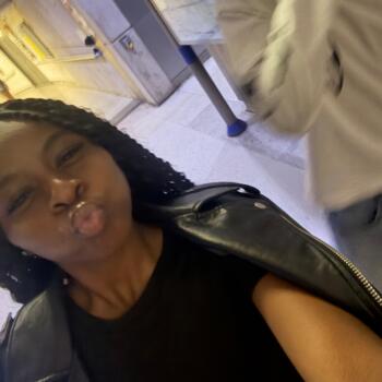 Babysitter in London: Zoe