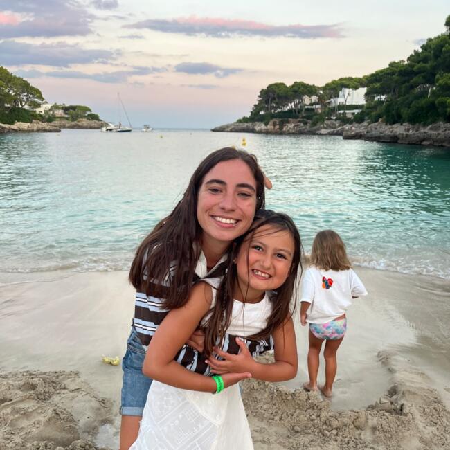 Babysitter in Palma: Camila