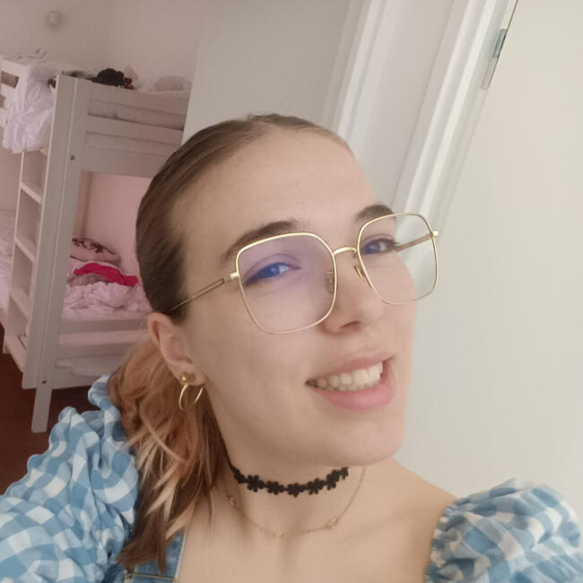 Babysitter in Lancaster: Elle