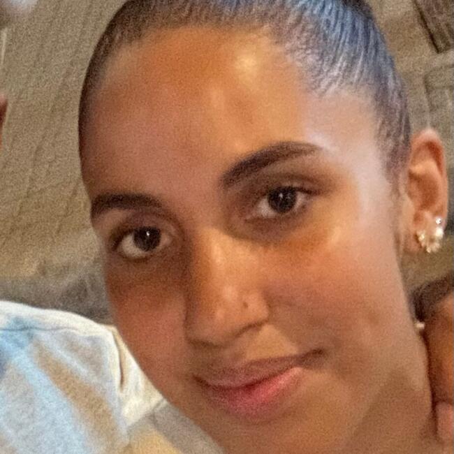 Babysitter in Montreuil: Leïla julia