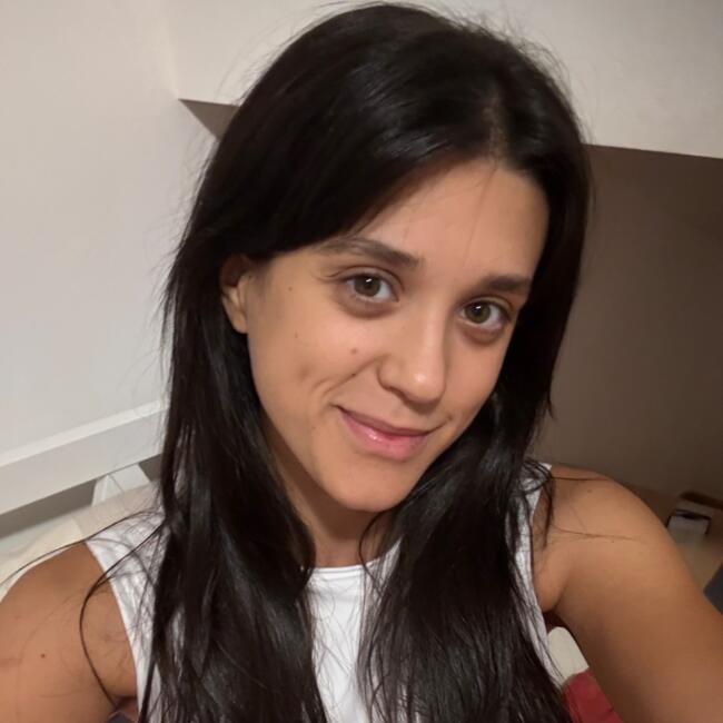 Babysitter in L’Aquila: Francesca