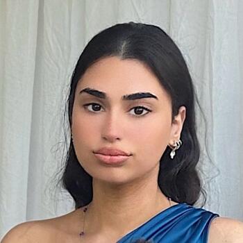 Babysitter Croydon: Gizem