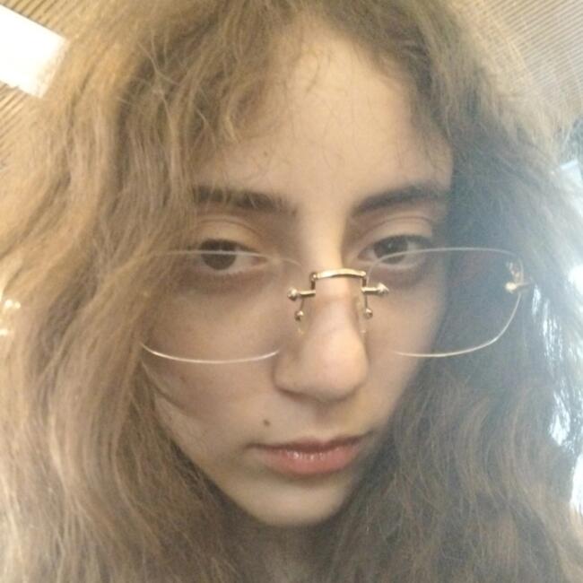 Babysitter in Yerevan: Hasmik