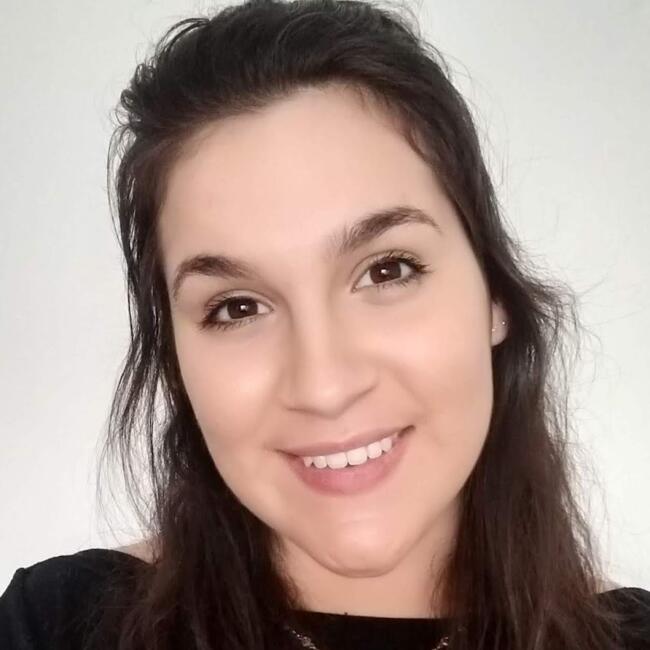 Trabalho de babysitting em Marinha Grande: Laís