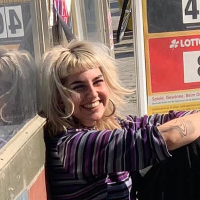 Babysitter in Jena: Laura