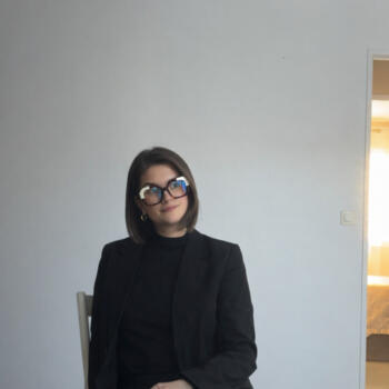 Babysitter Tourville-la-Rivière: Laurine