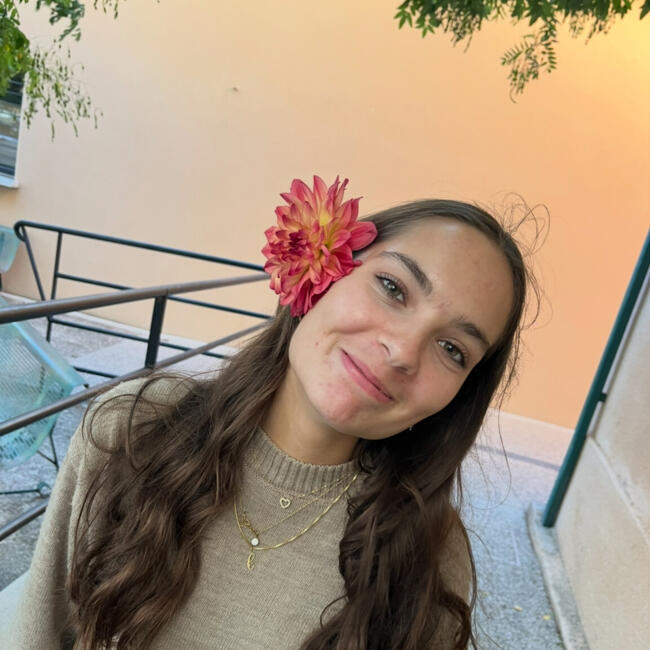 Babysitter in Vacquières: Célia