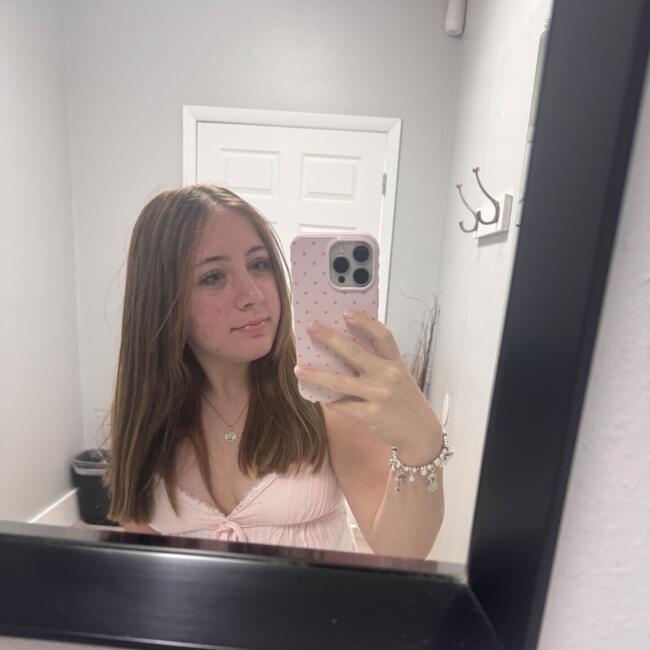 Babysitter in Indialantic: Emily