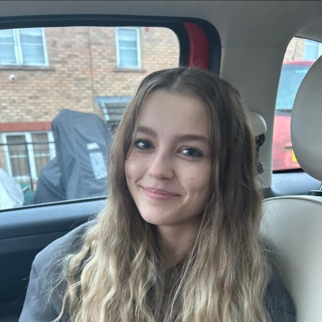Babysitter in Rhos (Neath Port Talbot): Tegan