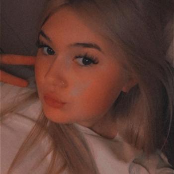 Babysitter in Warrington: Molly