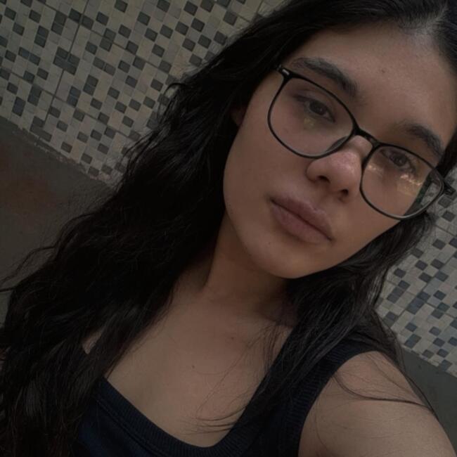 Babysitter in Londrina: Lívia