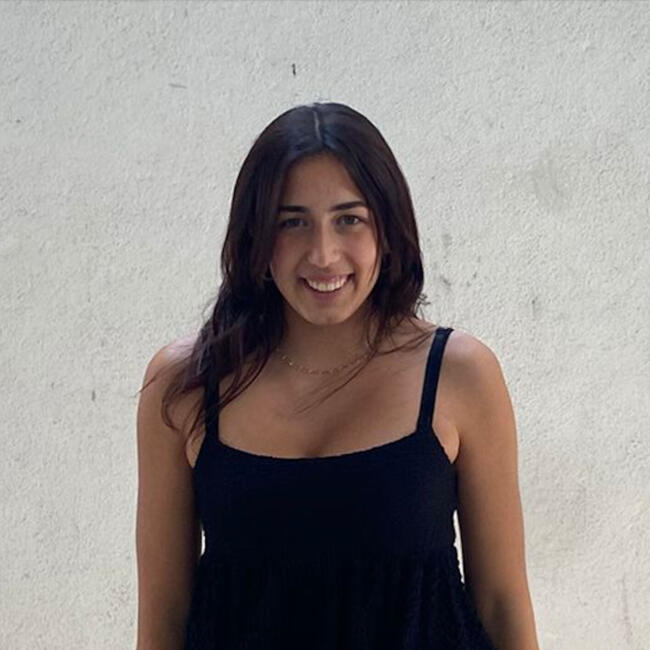 Babysitter in São Domingos de Rana: Sara