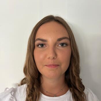 Babysitter in Ville-sur-Saulx: Lola
