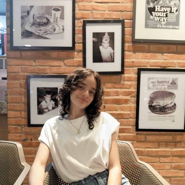 Babysitter in Villa Villeta: Ainara